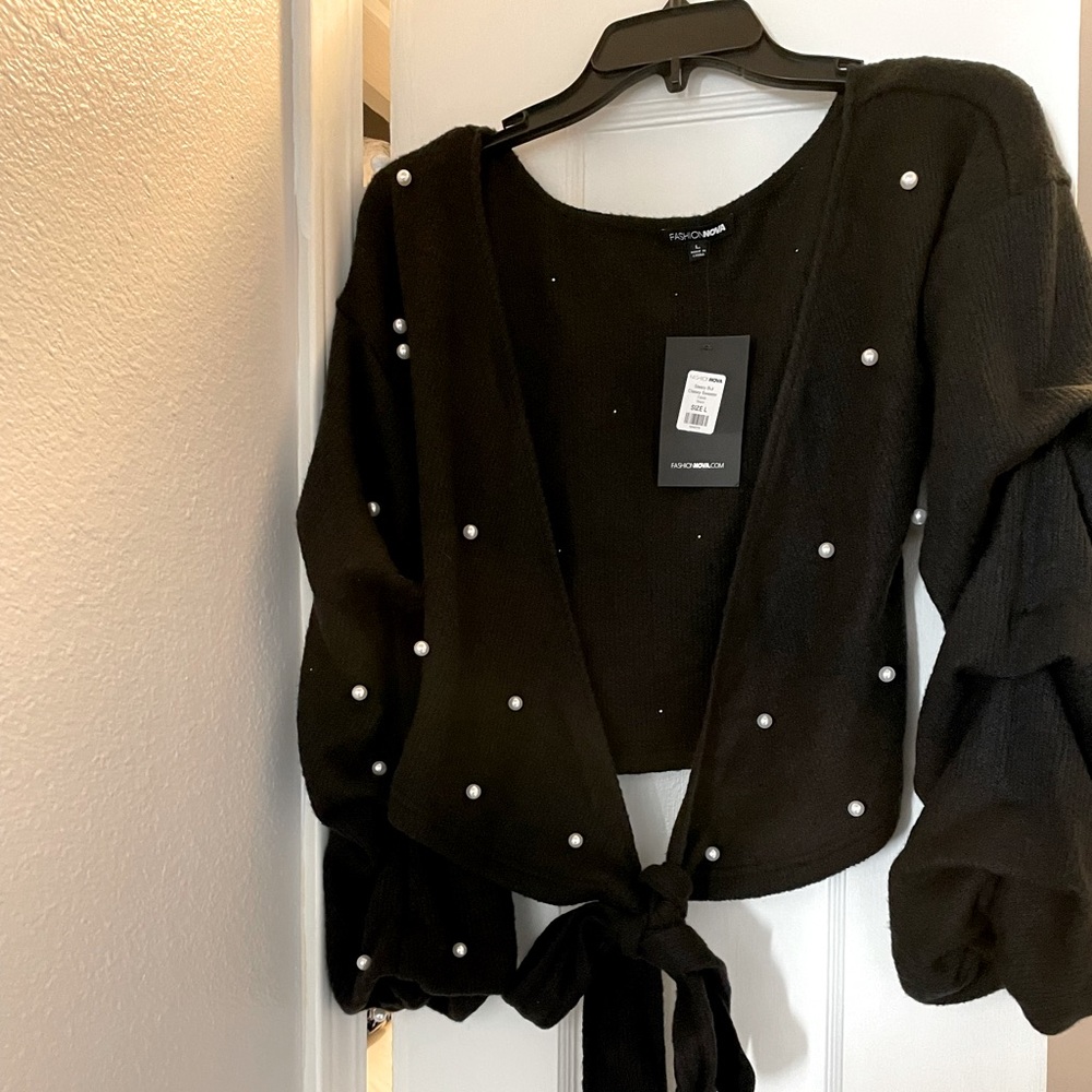 New Sz L Black Wrap sweater with Faux pearls ruched sleeves